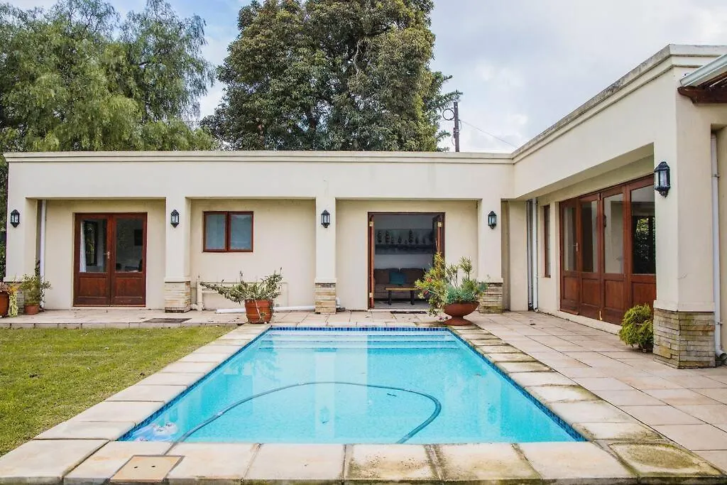 Apartment African Lily Private Guest House Port Elizabeth